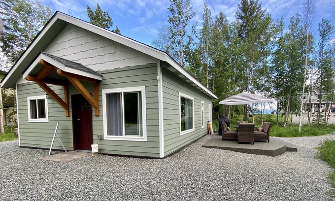Wasilla Casa | Wild Rose Cottage on Private homestead. Mountain View from property!