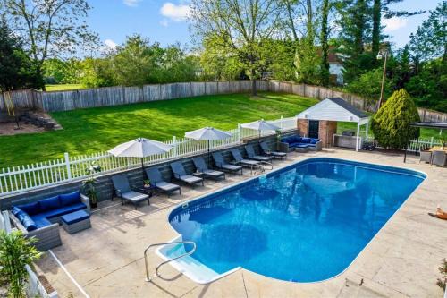 Candler Casa | Wild West Pool Sportcourt Hot Tub Fire Pit
