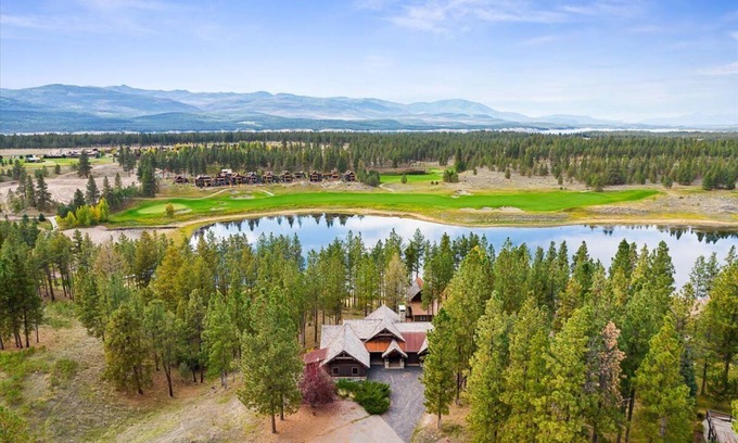 Eureka Casa | Wilderness Club Chalet Golf Retreat