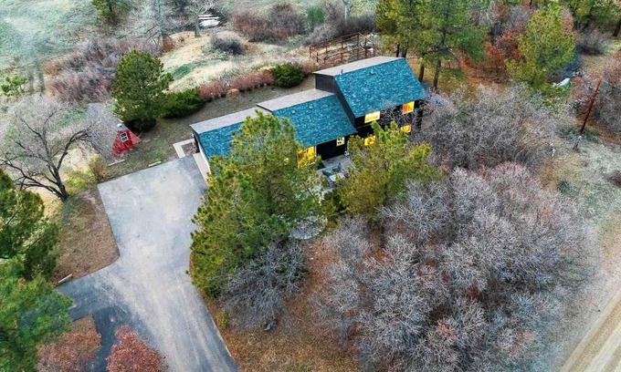 Franktown Casa | Wilderness Haven in Franktown - Private Getaway. Pet-Friendly!