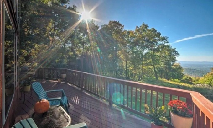 Linden Cabina | Private Cabin Retreat w/ Shenandoah Valley View
