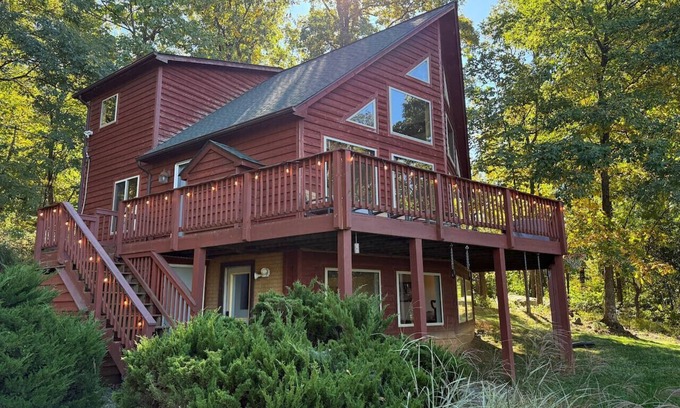 Linden Apartamento | Wilderness Ridge | Private Cabin w/ Mountain Views