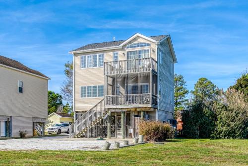 Chincoteague Casa | Wildflower - Waterfront & a deep water dock!