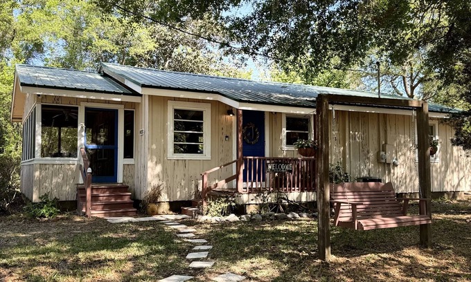 Edgar Casa | Wildlife Retreat in the Ocala National Forest