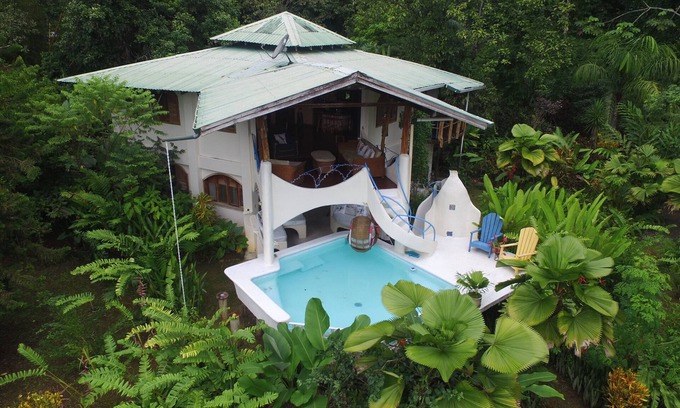 Puerto Jiménez Casa | PrivateMudSPA / Private 200 + Acre Reserve / Ozone Pool / Vistas al mar / KING ROOM