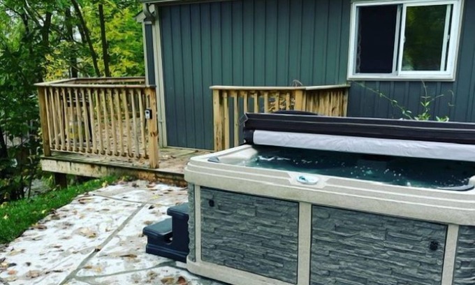 Otonabee-South Monaghan Cabina | Wildwood Cottages