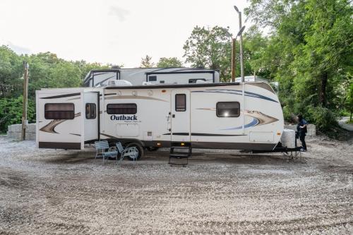 Miller Beach Casa | Wildwood Camper: Grill Firepit Pets OK