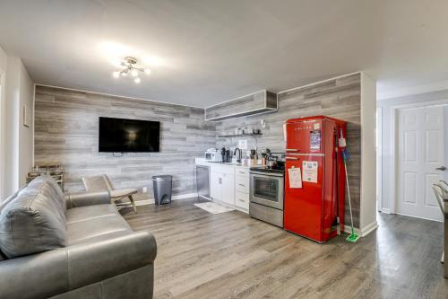 North Wildwood Apartamento | Wildwood Condo Community Pool, Walk to Beach!