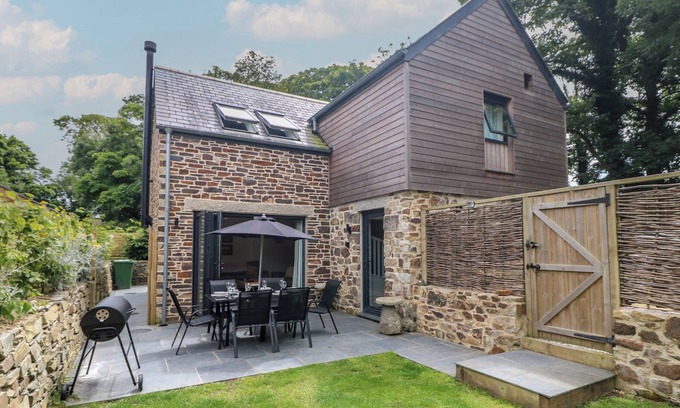 Newquay Cabaña | WILDWOOD, pet friendly, with open fire in Newquay