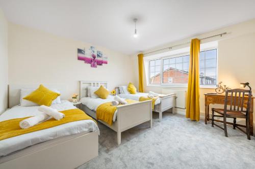 Custom House Casa | Wilkinsons Home-Free parking, Perfect For Contractors & Weekend getaways, Near London City Airport & Excel