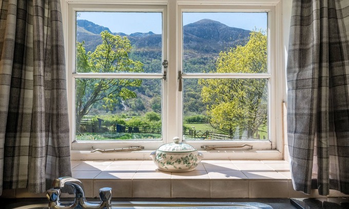 Buttermere Cabaña | Wilkinsyke Farm Cottage - Buttermere Village, with log-burner