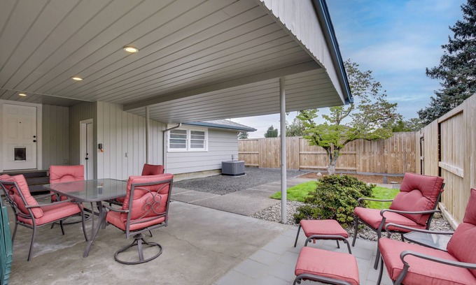 Albany Casa | Willamette Valley Family Home w/Fenced Yard