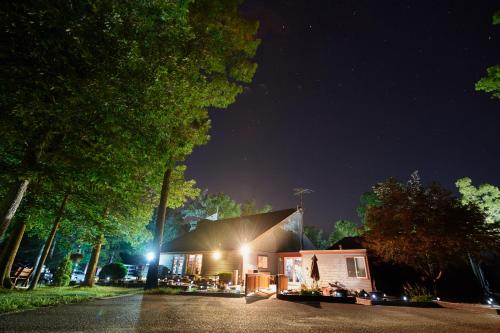 Stonehouse Otro | Williamsburg Camping Resort One Bedroom Cabin 3