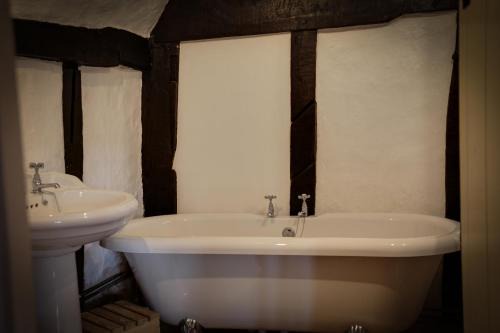 Woodbridge Casa | Willow Cottage