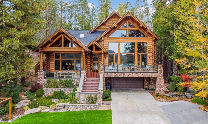 Bass Lake Casa | Willow Cove Log Cabin