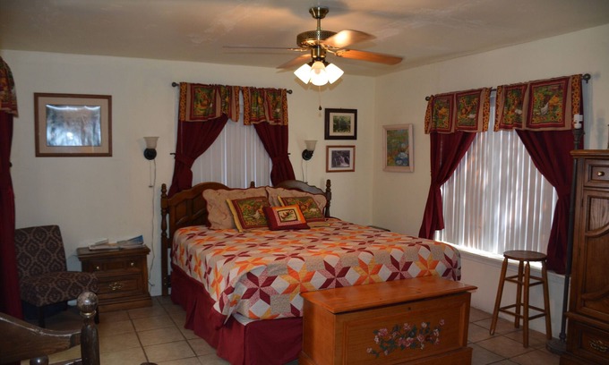 Mountain Ranch Cabina | Willow Creek Natural LLC Farm Stay-Cation / Tours