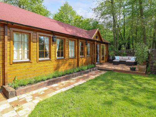 Irstead Casa | Willow Lodge
