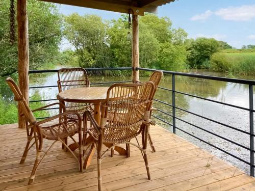 Pulham Casa | Willow Lodge
