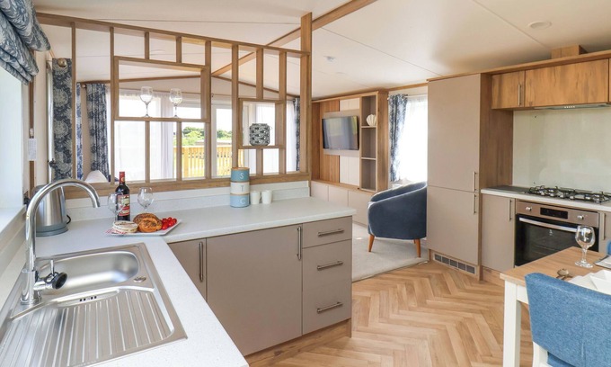 Briggswath Cabaña | Willow Lodge