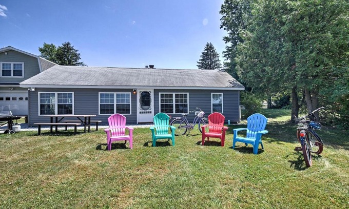Isle La Motte Casa | Willow Point about Lake Champlain House with 2 Kayaks!