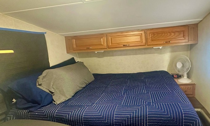 Cookeville Casa | Willow RV Centrally Located to Restaurants, Shopping, Hospital and Parks.