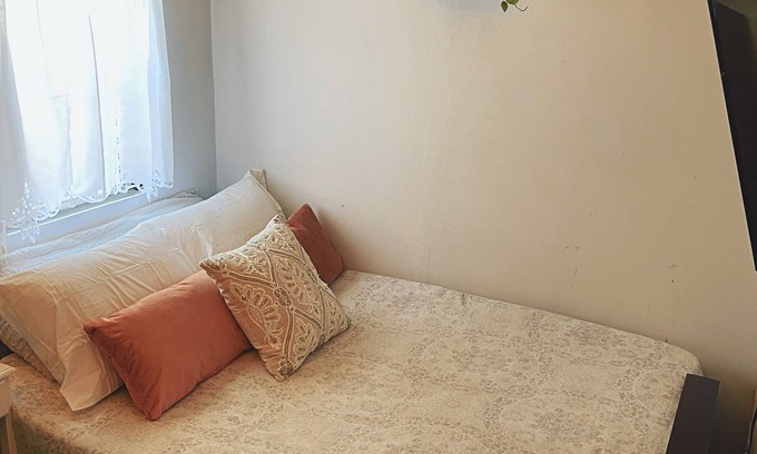 Salem Cabaña | Willow Tree Cottage