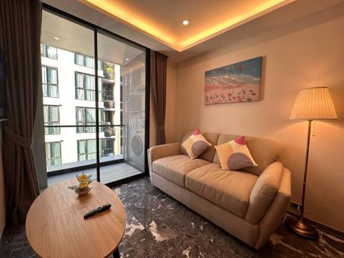 Khlong Toei Apartamento | Willow Whisper Nest