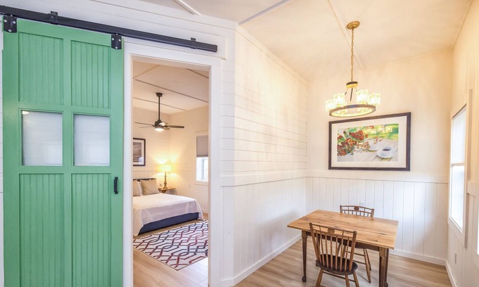 Wilmington Cabaña | Wilmington Midtown Guest Home. Minutes to downtown and the beach!