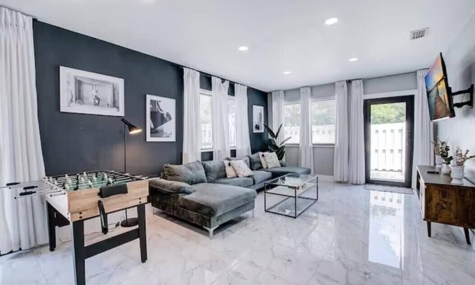 Middle River Terrace Casa | Wilton Manors/2 BDR/Modern/PETS ok!