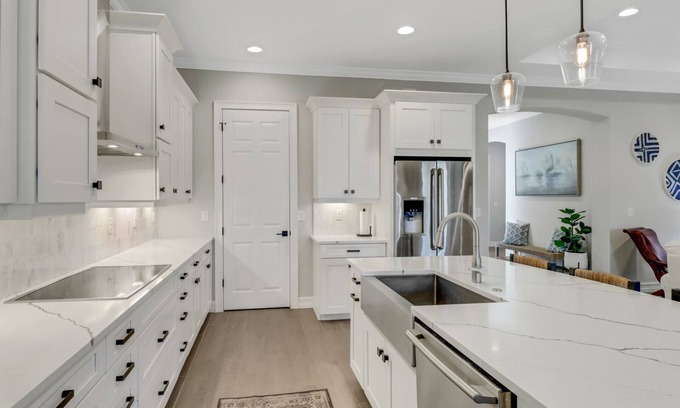Naples Casa | Wind & Waves - Beautifully Appointed & Meticulously Maintained