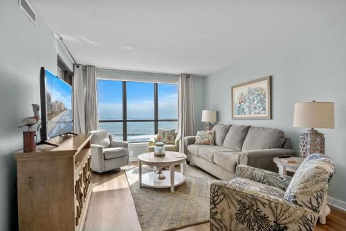 Ocean Drive Casa | Windemere Beachfront Oasis with Hot Tub and Pool Access