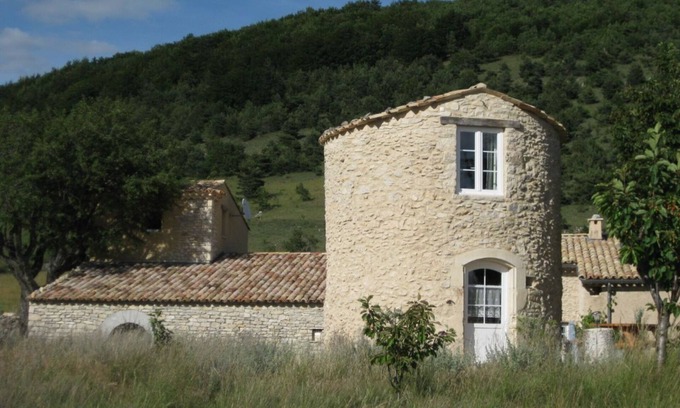 La Rochegiron Apartamento | Windmill for couple