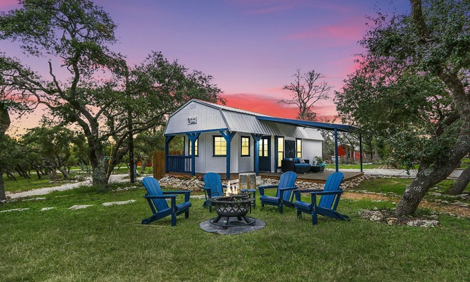 Wimberley Cabaña | Windmill Ranch - Stardust Cottage I Fire pit, Hot tub