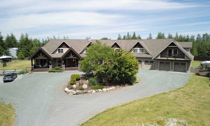 Regional District of Nanaimo Casa | Windrush Country Estate ☆☆☆☆☆ 1BR Private Luxury Suite