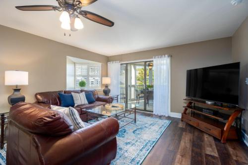 Arcadian Shores Casa | Windsor Court - 12B