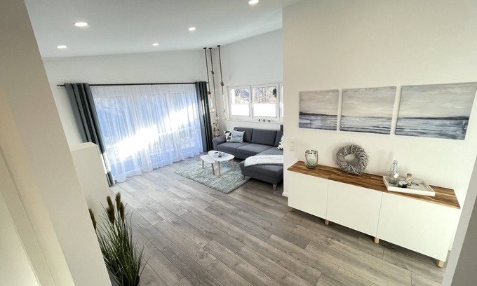Wremen Apartamento | Windward modern new-build apartment near the beach *Wallbox*