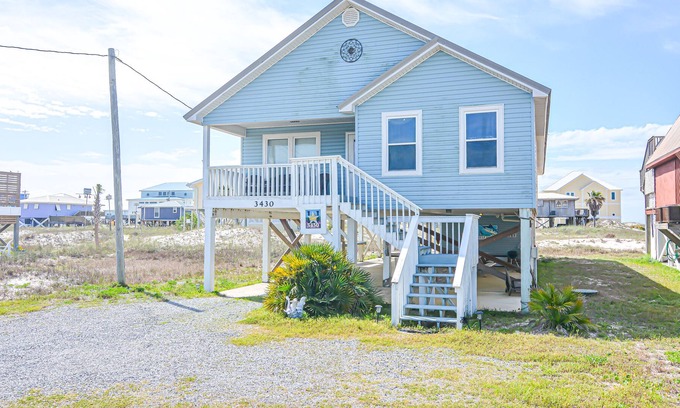 Alabama Gulf Coast Casa | Windy Cove! Plenty of room for the whole family. 5 minute walk to the beach!