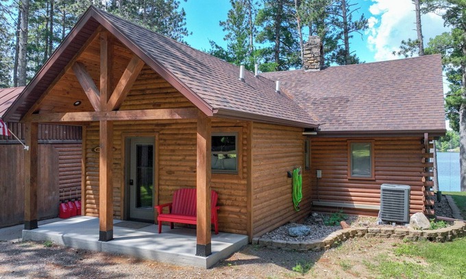Neillsville Cabina | Windy Point Cabins, LLC.