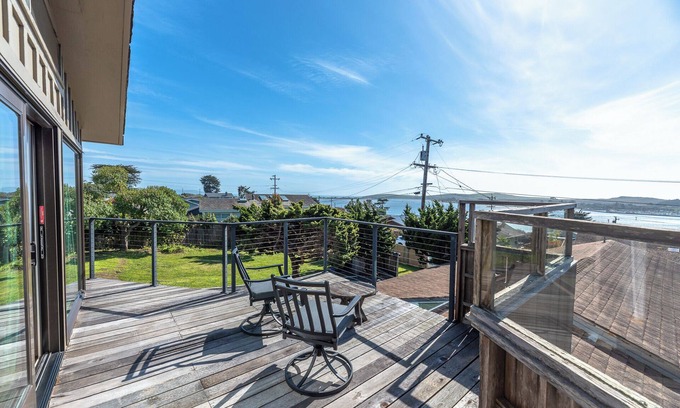 Old Town Casa | WindyHideaway~NEW & Stunning Retreat! Coastal Family Fun in Bodega Bay! GmRm