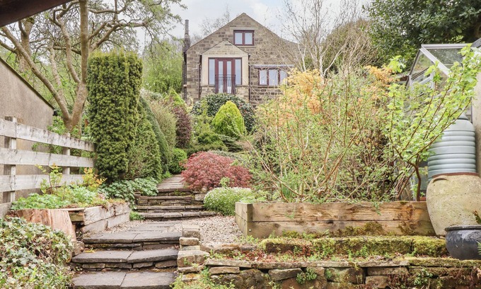 Ingrow Cabaña | WINDYWAYS, family friendly, character holiday cottage in Haworth