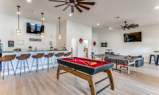 Johnson City Casa | Wine Country Compound I Pool & Hot Tub I Club House and Casita!
