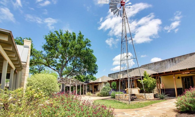 Fredericksburg Apartamento | Wine Country Cottages on Main