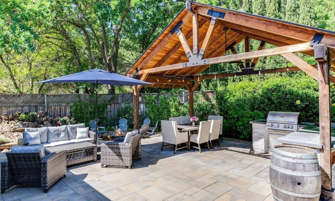 Scenic Brush Creek Casa | Wine Country Harvest Vacation Home