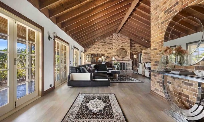 Nulkaba Casa | Wine Country Homestead - Spacious Retreat in the Heart of the Hunter Valley