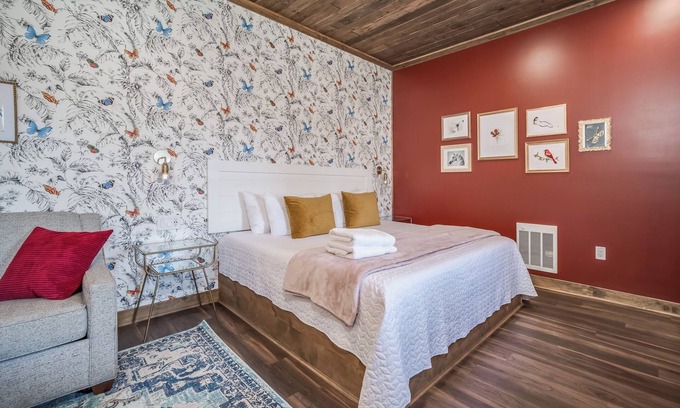 Prescott Hotel | Wine, Dine & Unwind.