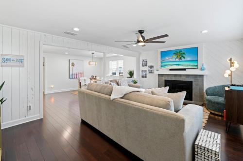 Jacksonville Beach Casa | Wine Down, Heated Saltwater Pool