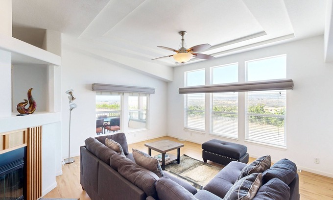 Paso Robles Casa | Wine Enthusiast Escape w/ Vineyard Views - 7 Miles to Downtown