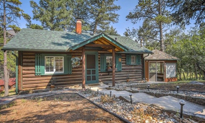 Cascade-Chipita Park Cabina | Wine Gazebopikes Peak Mountain Log Cabin for 2