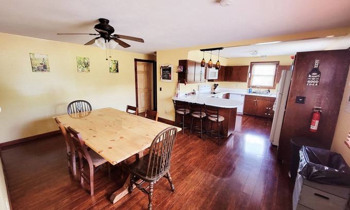 Trumansburg Casa | Wine Trail Apartment (pet friendly) - 4bd/2ba