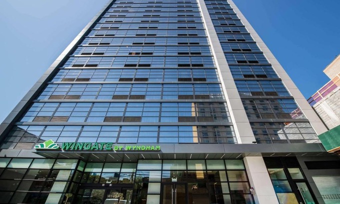 Queens Hotel | Wingate by Wyndham Long Island City